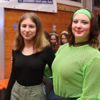 Foto 5 von 5 aus der Galerie zum Filmpost-Artikel Pänz Dänz: Jugendgerechte Party steigert Kostümquote vom 12.02.2024